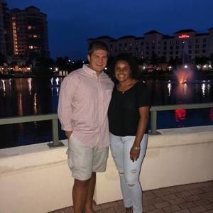 Meet your Posher, Troy